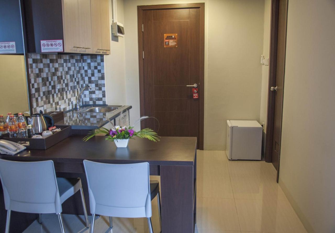 Skyland City Hotel Jatinangor Cilimus Экстерьер фото